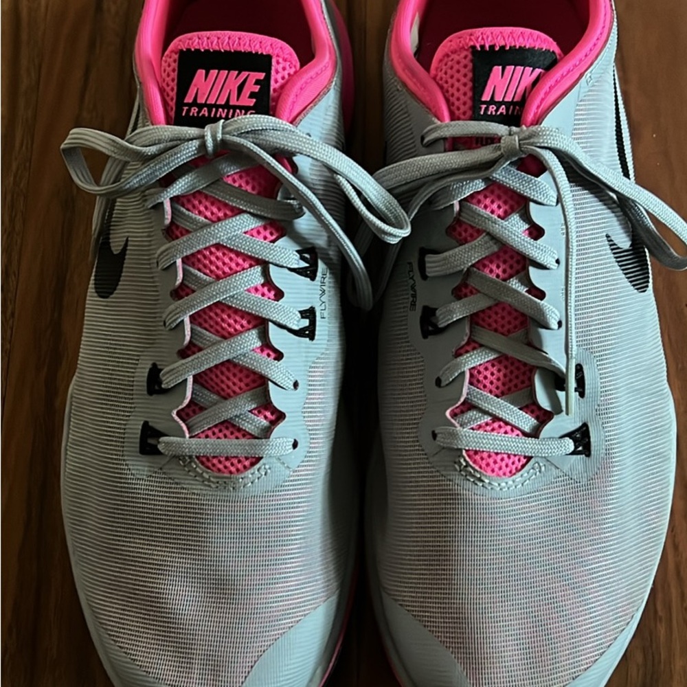 Nike Women's Light Gray and Hot Pink Training Sneakers